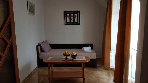 Tashevi Apartments