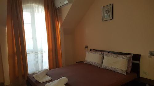 Tashevi Apartments