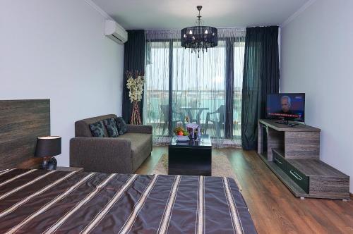 Central Plaza Hotel