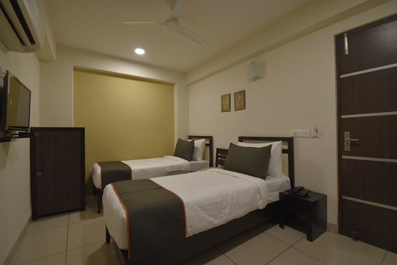 Hotel Collection O 48220 Ram Nagar Colony