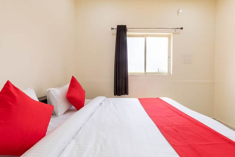 Oyo 40682 Hotel Lake City Pride