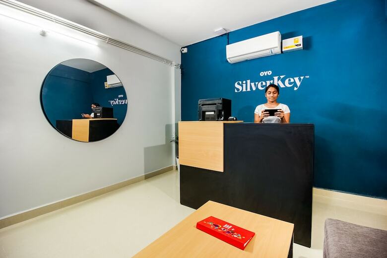 Hotel Silverkey Executive Stays 28060 Jv Colony