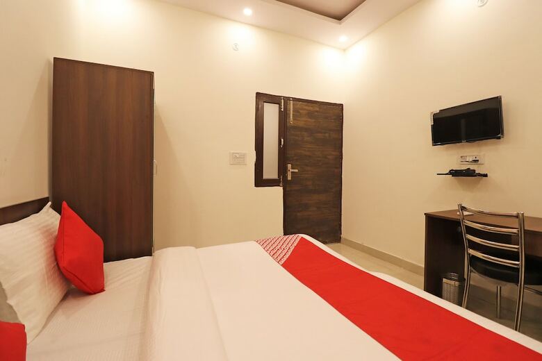 Hotel Oyo Flagship 36992 Sidharth Plaza Haiderpur