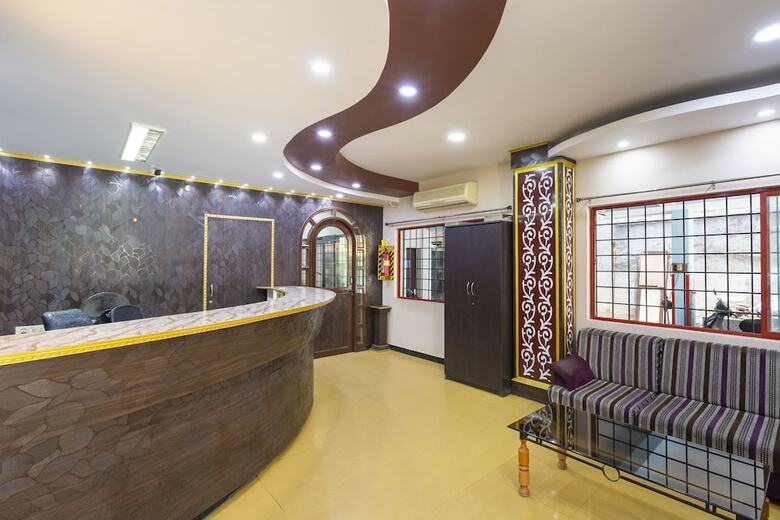 Posada Spot On 45065 New Victory Mansion & Lodging