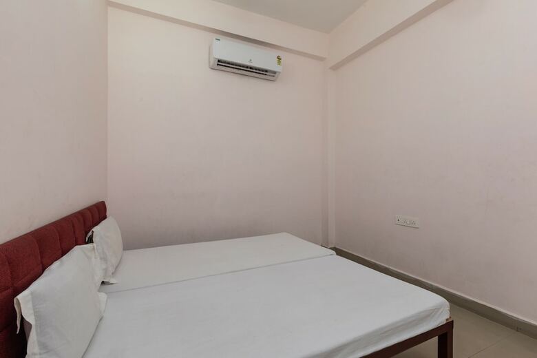 Hotel Spot On 48618 Vasundhara Gardens