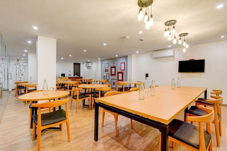 Hotel Oyo Townhouse 219, Sector 49, Gurgaon