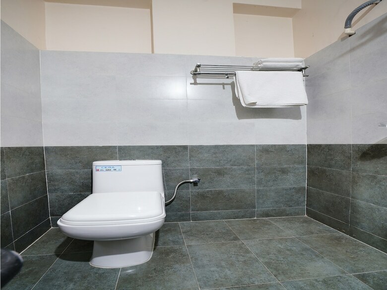 Hotel Capital O 46832 Gaayatri Residency