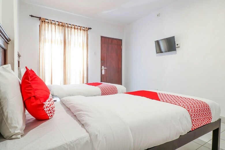 Hotel Oyo 1741 Komala Indah Cottages