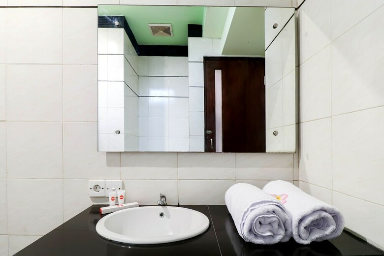 Hotel Oyo 1741 Komala Indah Cottages