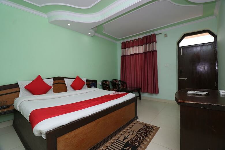 Hotel Oyo 27612 Maitri Holiday Home