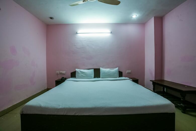 Spot On 36122 Hotel The Royal Plaza