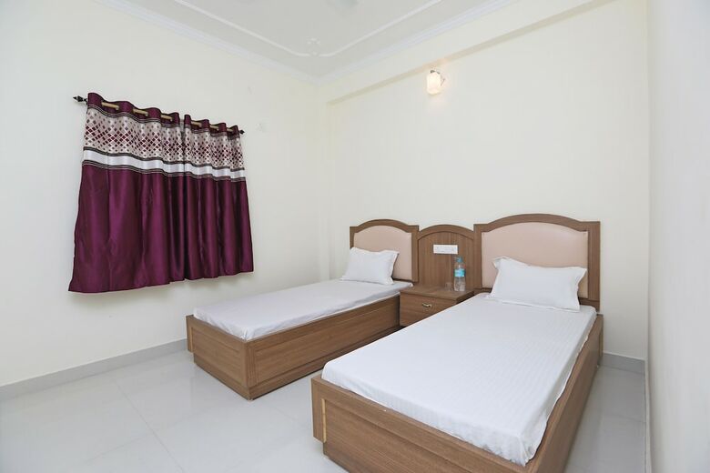 Hotel Oyo 44618 Paradise Guest House