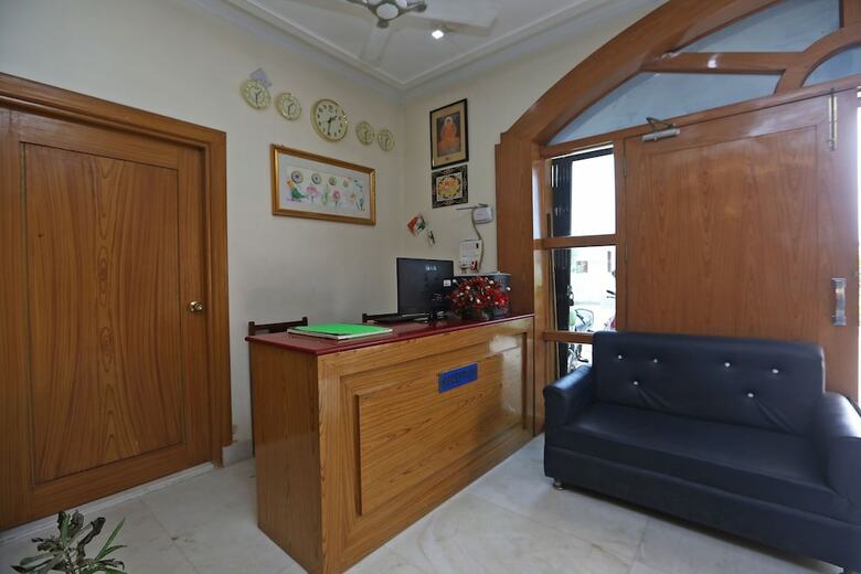 Hotel Oyo 44618 Paradise Guest House