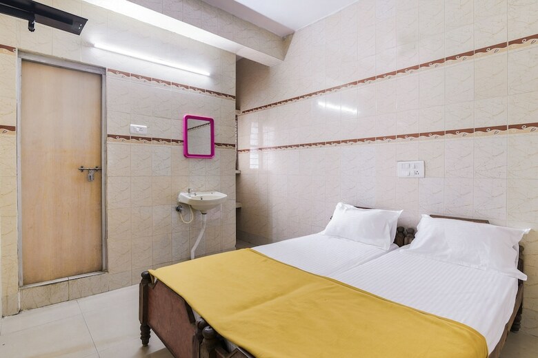 Hotel Spot On 49347 Jayalakshmi Residency Lodge