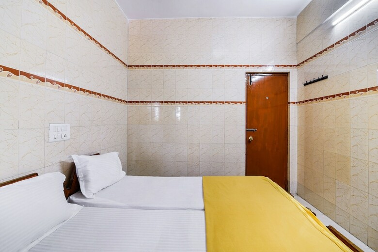 Hotel Spot On 49347 Jayalakshmi Residency Lodge