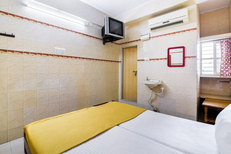 Hotel Spot On 49347 Jayalakshmi Residency Lodge