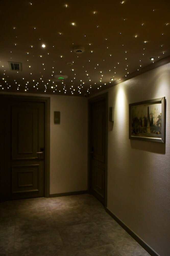 Mayer Hotel