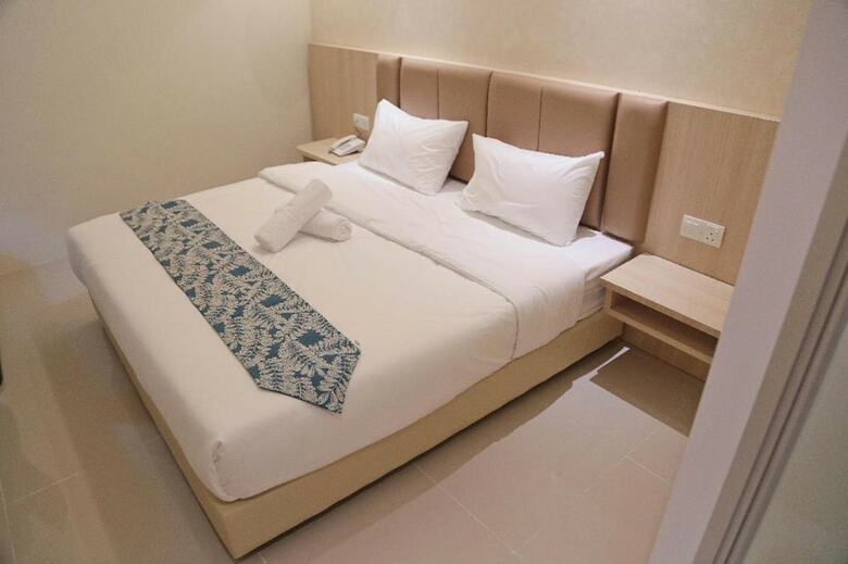 Top Holiday Hotel Mines Seri Kembangan
