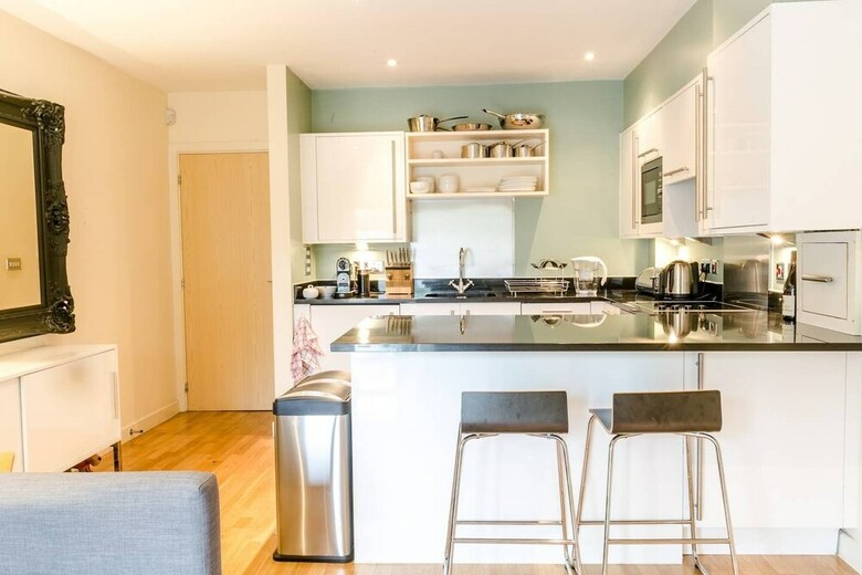 Lovely 1br Home, Located In Farringdon, 2 Guests