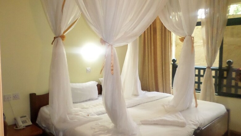 Hotel Vienna Woods Holiday Inn Limited