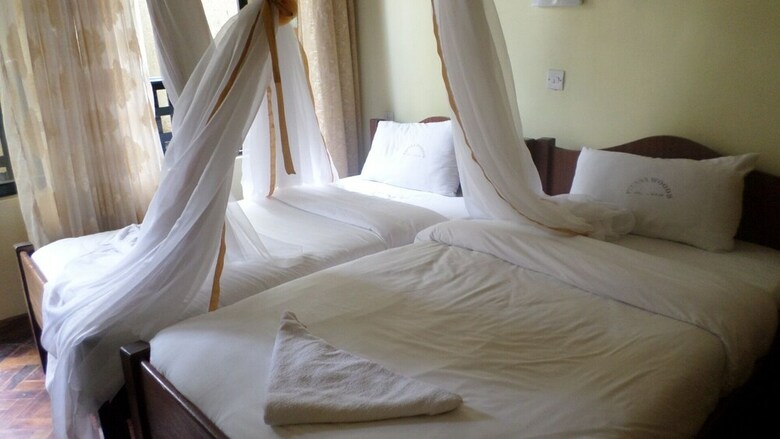 Hotel Vienna Woods Holiday Inn Limited