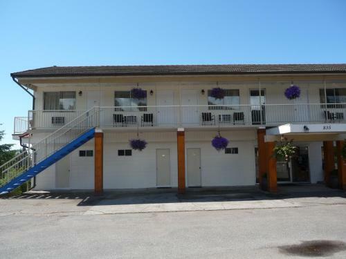 Sunnycrest Motel