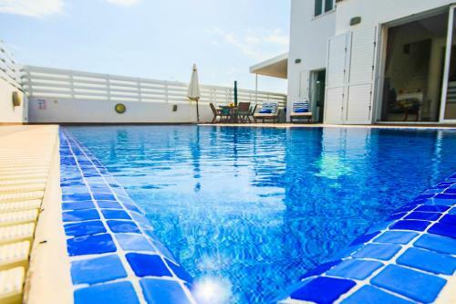 Villa Blue Phoenix