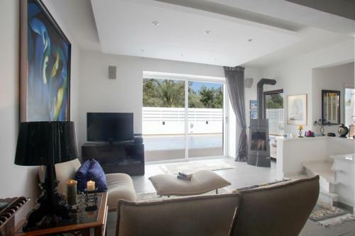 Villa Blue Phoenix