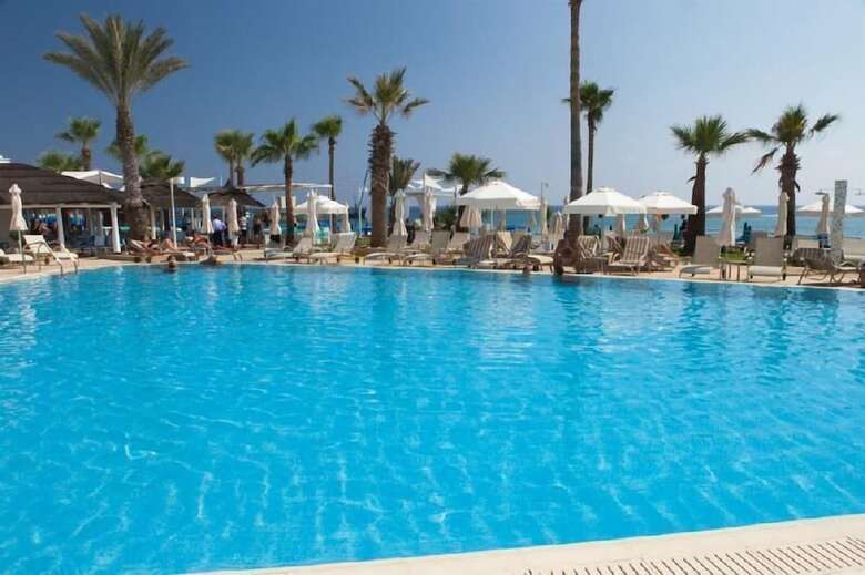 Vrissaki Beach Hotel