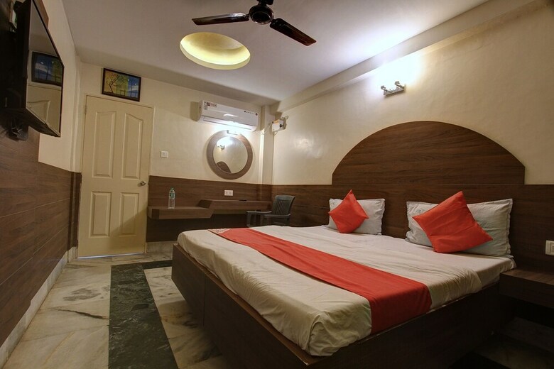 Hotel Oyo 62665 Poorna Lodge