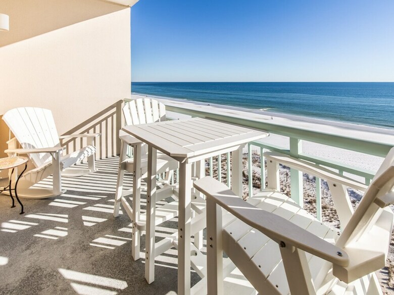 Pelican Isle 606