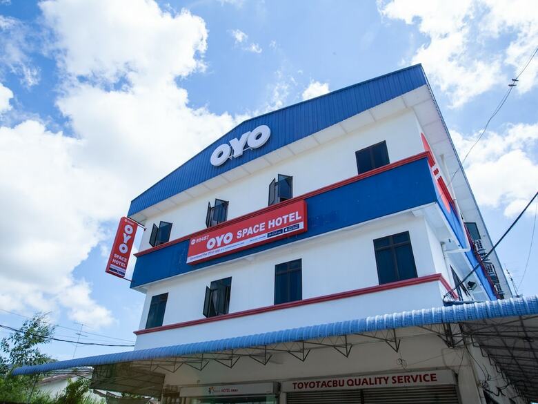 Oyo 89487 Space Hotel