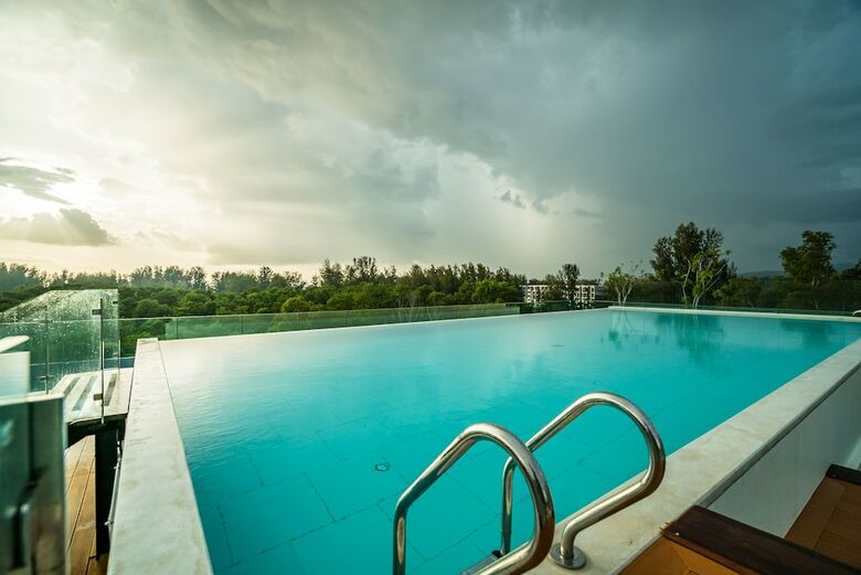 Oceanstone Resort By Lofty