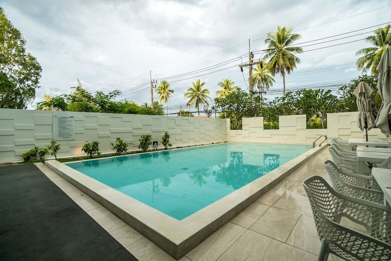 Oceanstone Resort By Lofty