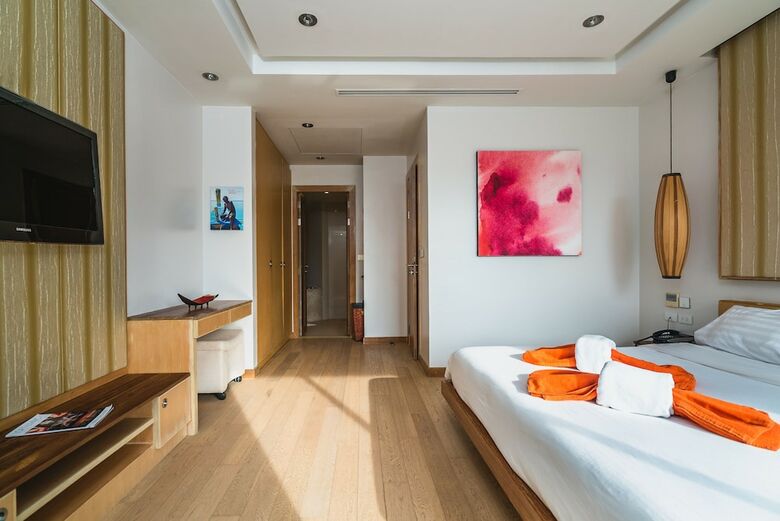 Villa Bangtao Beachfront By Lofty