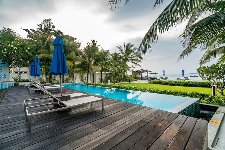 Villa Bangtao Beachfront By Lofty