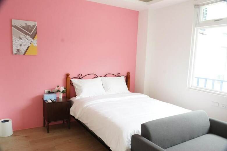 Meihua Lake Corner B&B
