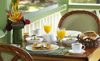 Hotel Rosalie Bay Resort