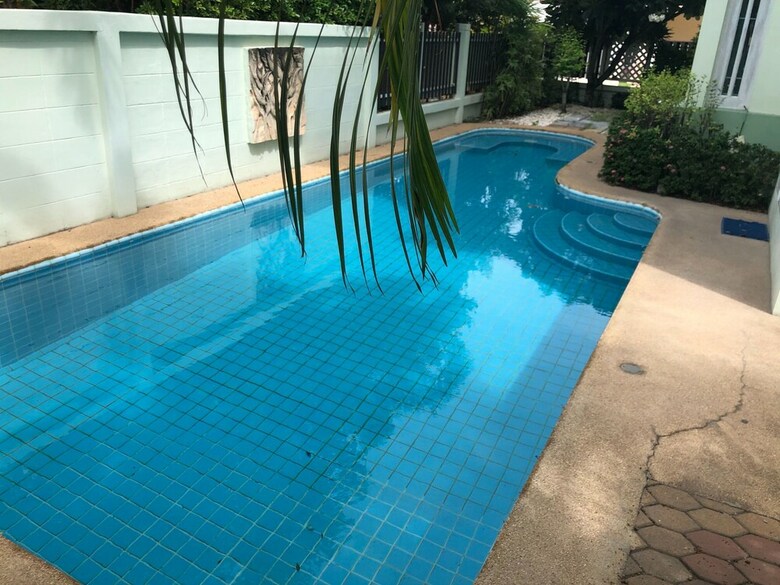Pattaya Pool Villa Tlh