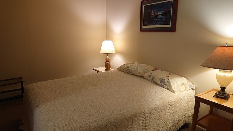 Brookside Motor Inn