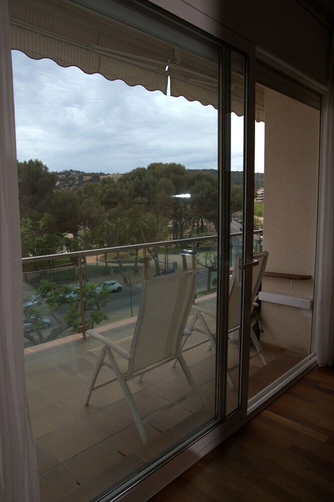 Apartamentos Queen Elisenda