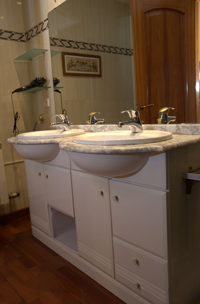Apartamentos Queen Elisenda