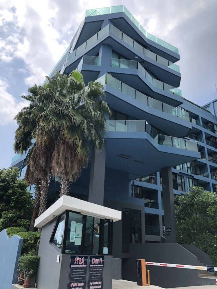 Acqua Condo Jomtien Beach Tlh