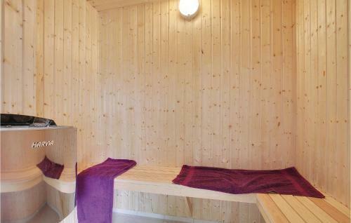Holiday Home Kronens Have Tranek�r X