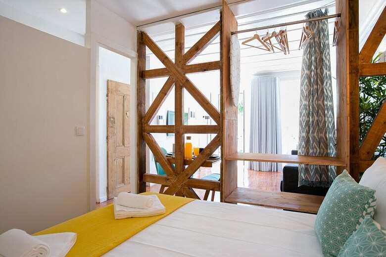 Armada Square I Apartment Rentexperience