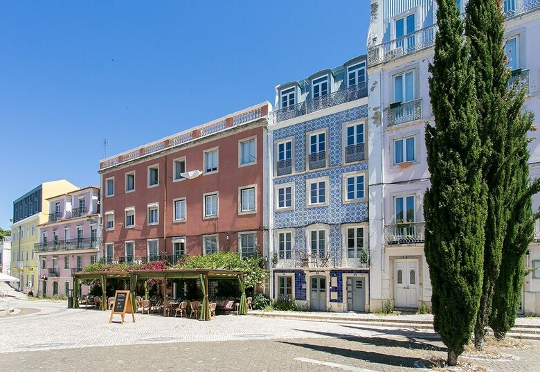 Armada Square I Apartment Rentexperience