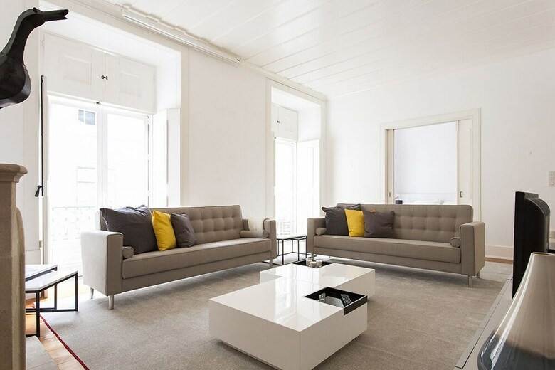 Elegant Chiado Apartment Rentexperience
