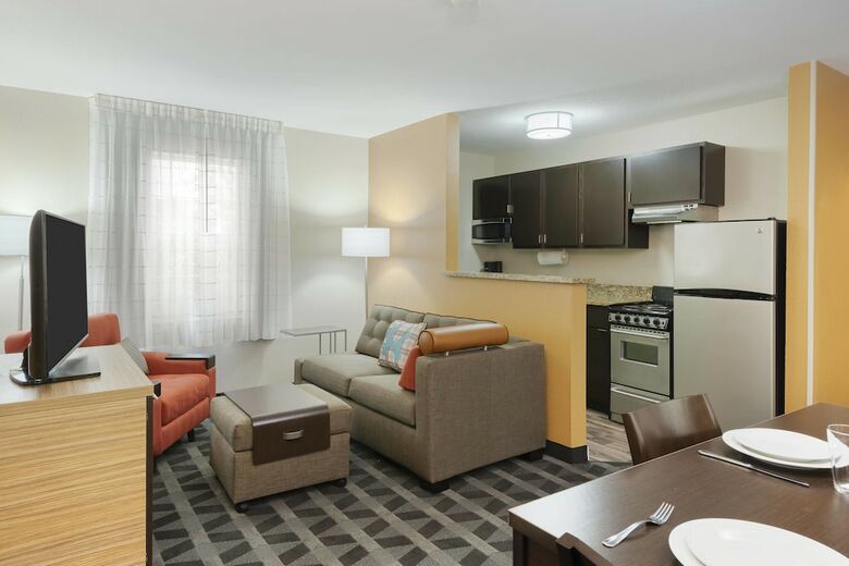 Hotel Towneplace Suites By Marriott Savannah Midtown