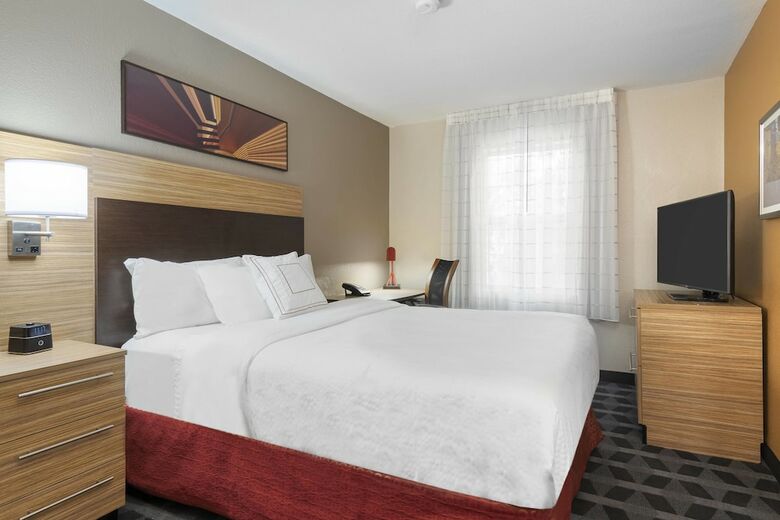 Hotel Towneplace Suites By Marriott Savannah Midtown