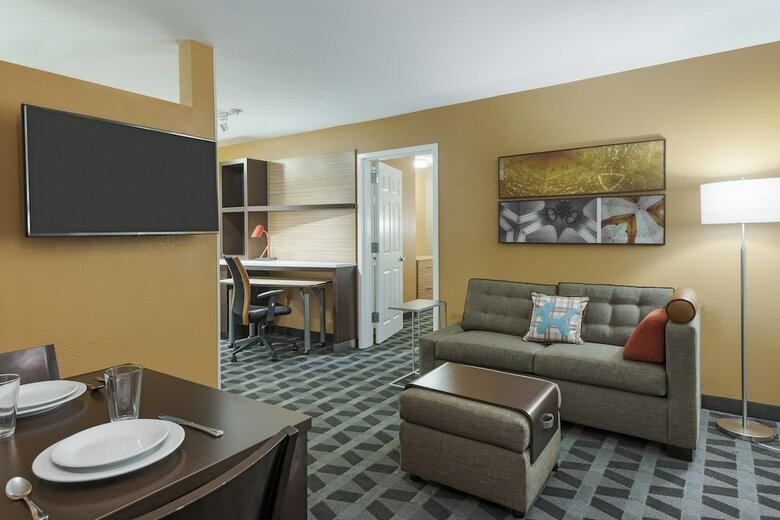 Hotel Towneplace Suites By Marriott Savannah Midtown